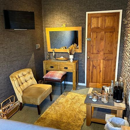 Shropshire Guestroom Seisdon Экстерьер фото