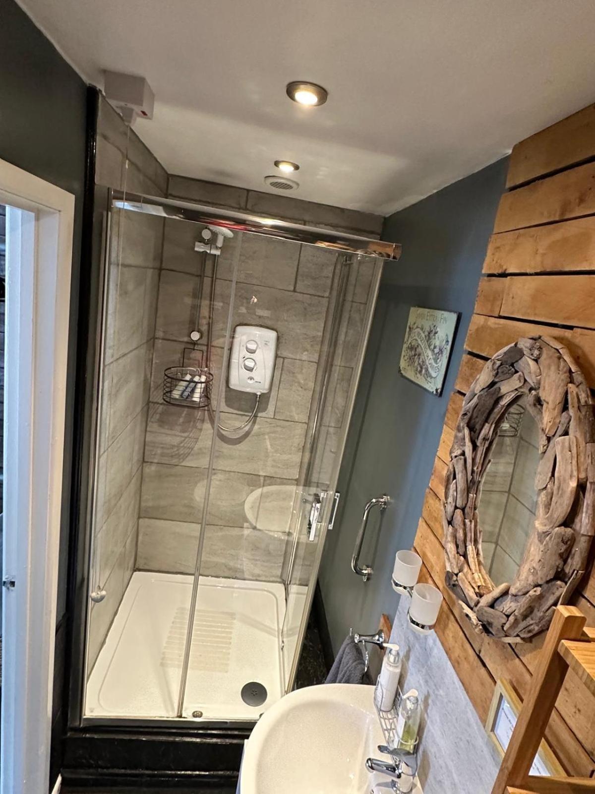 Shropshire Guestroom Seisdon Экстерьер фото